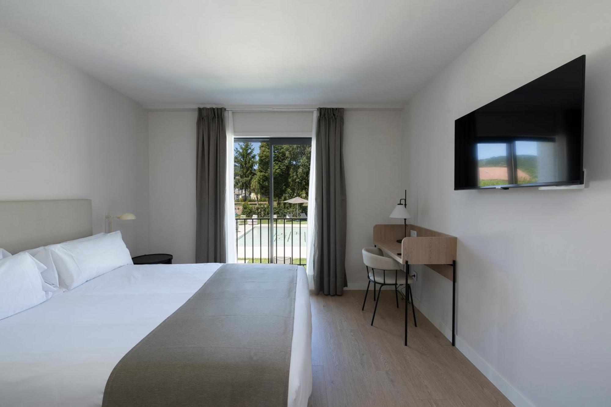 Hotel H4 Cangas 3 Superior Εξωτερικό φωτογραφία