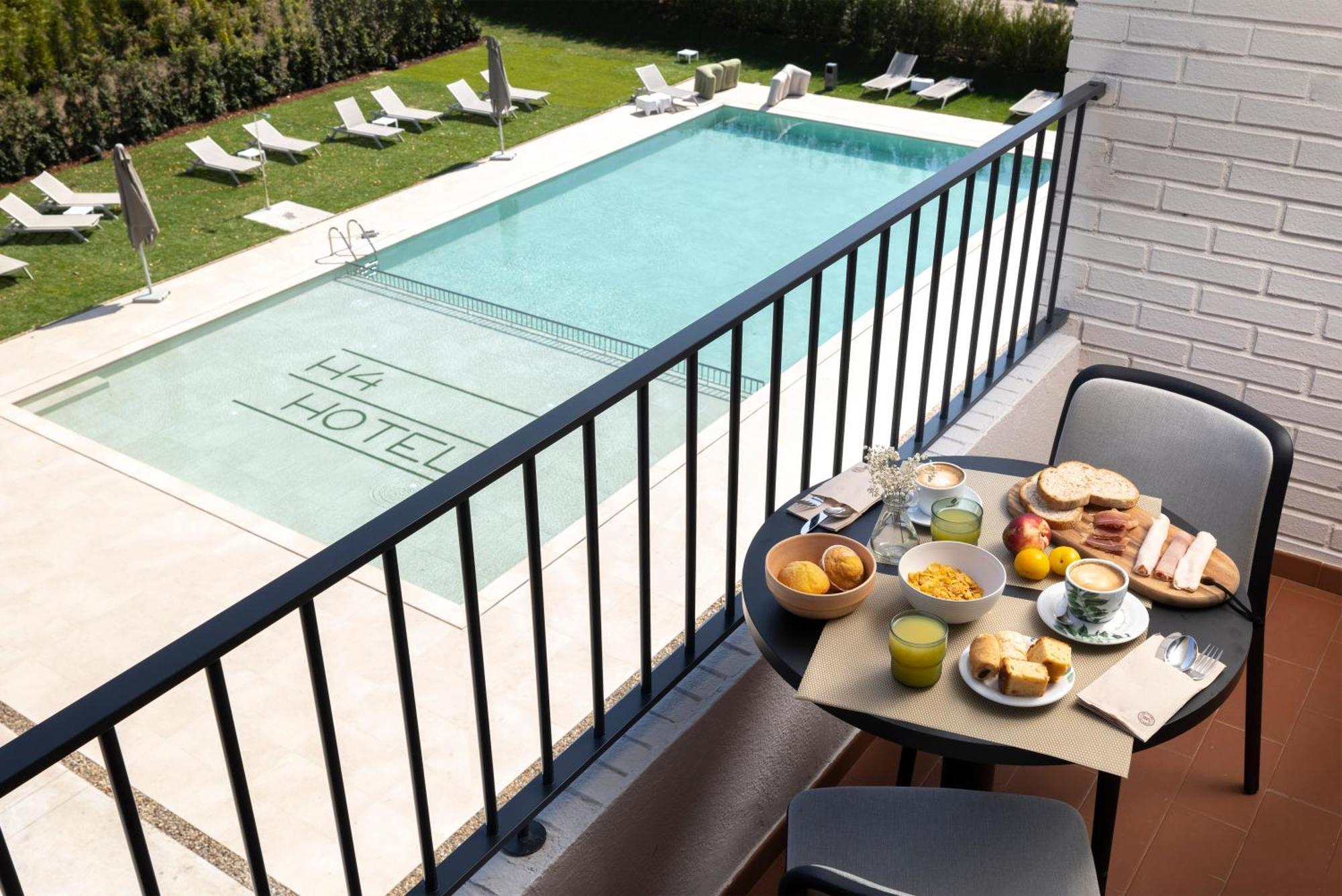 Hotel H4 Cangas 3 Superior Εξωτερικό φωτογραφία